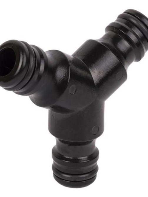 Conector triple en Y para riego